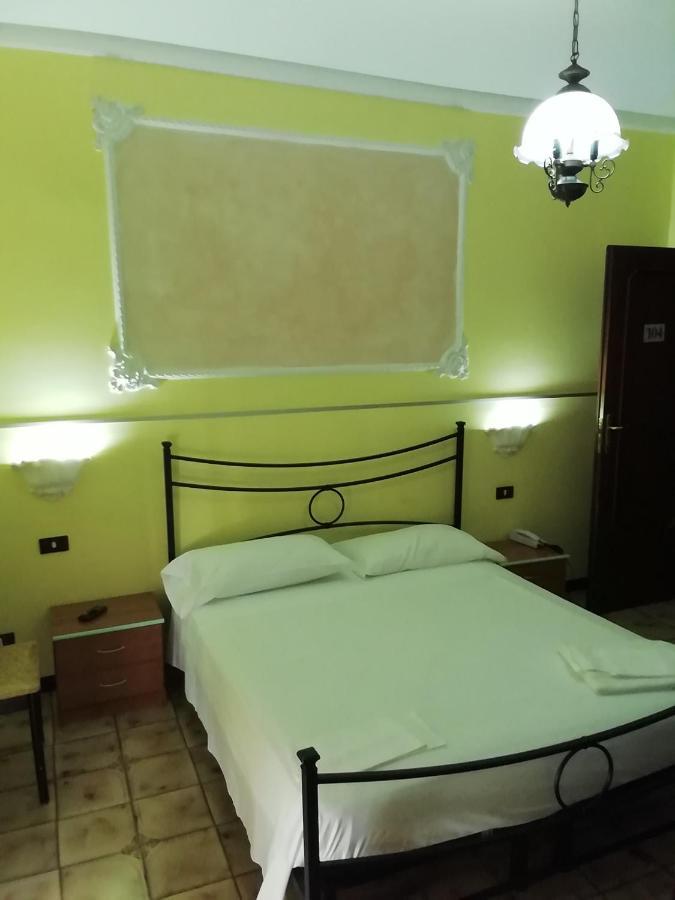 Hotel La Carina Grottaminarda Extérieur photo