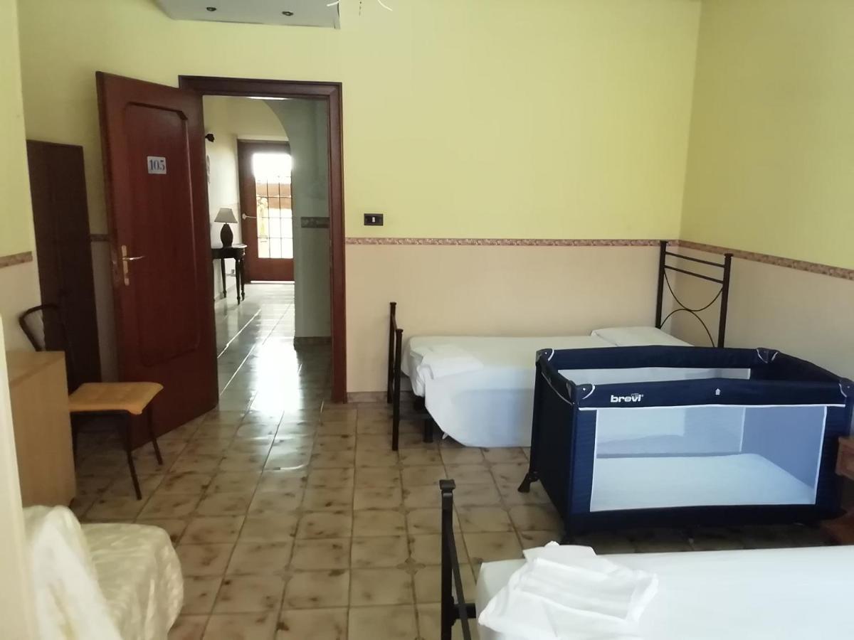 Hotel La Carina Grottaminarda Extérieur photo